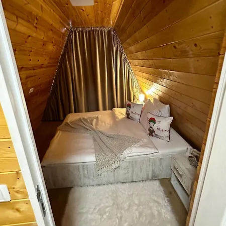 Linistea Muntilor Cartioasra Campsite *